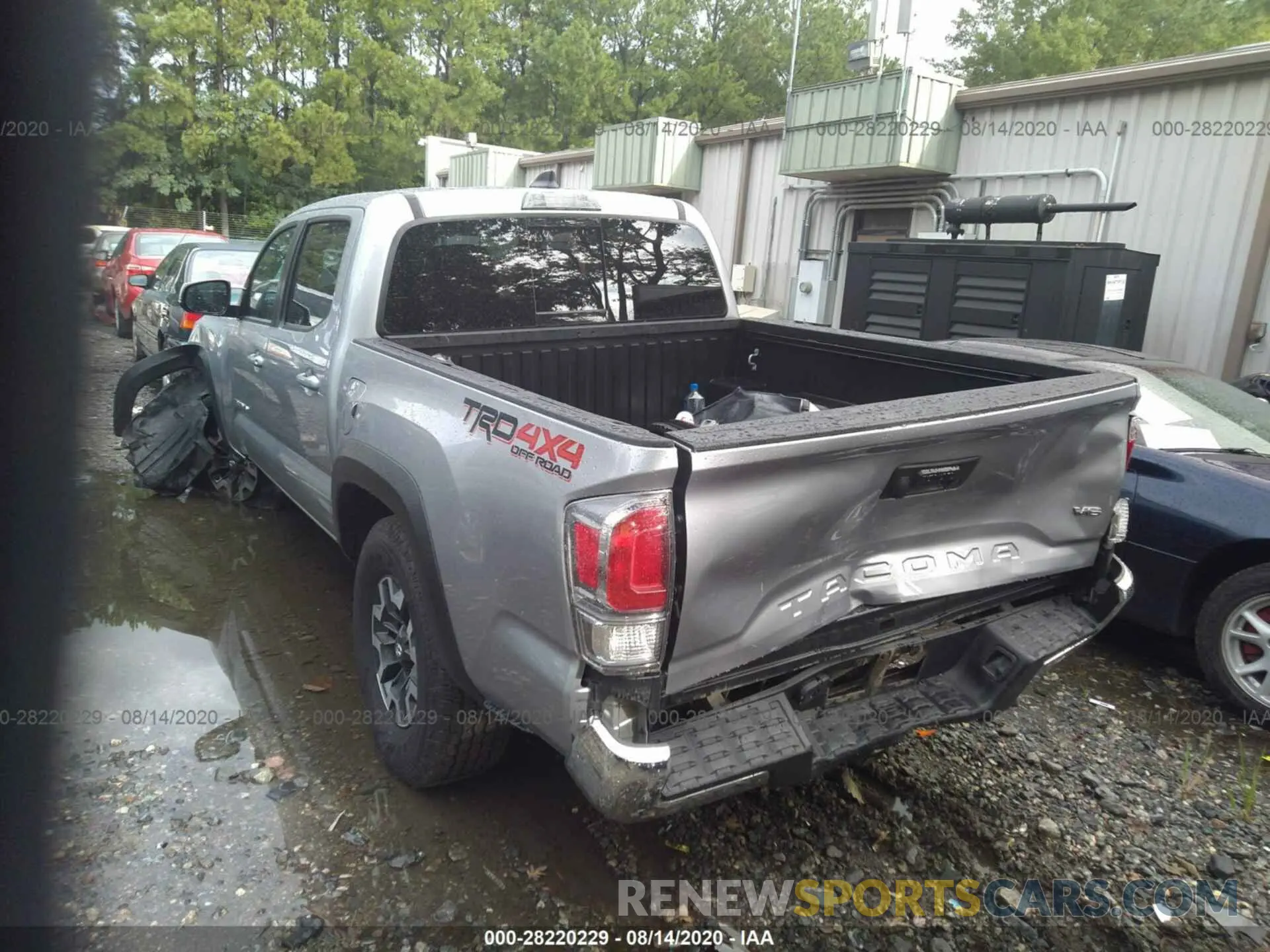 3 Photograph of a damaged car 5TFCZ5AN0LX230143 TOYOTA TACOMA 4WD 2020