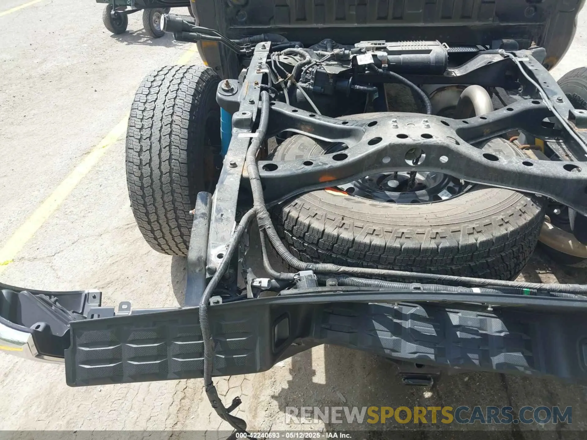 18 Photograph of a damaged car 3TMCZ5AN0MM417261 TOYOTA TACOMA 4WD 2021