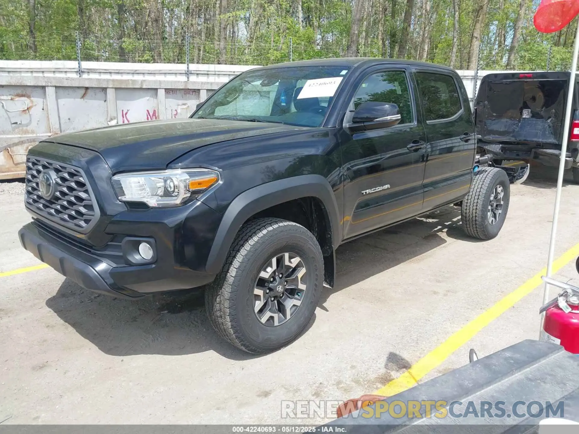 2 Photograph of a damaged car 3TMCZ5AN0MM417261 TOYOTA TACOMA 4WD 2021