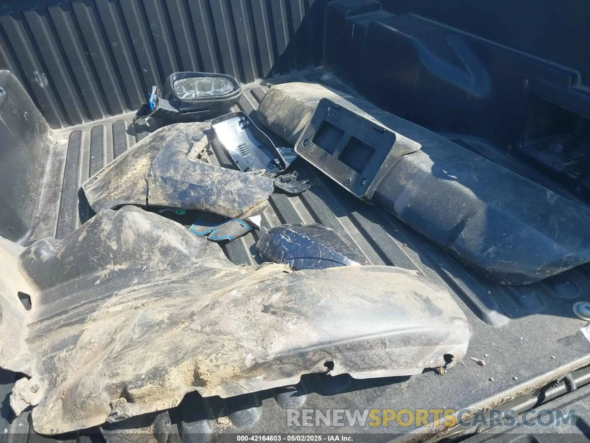 12 Фотография поврежденного автомобиля 3TMCZ5AN2MM387079 TOYOTA TACOMA 4WD 2021
