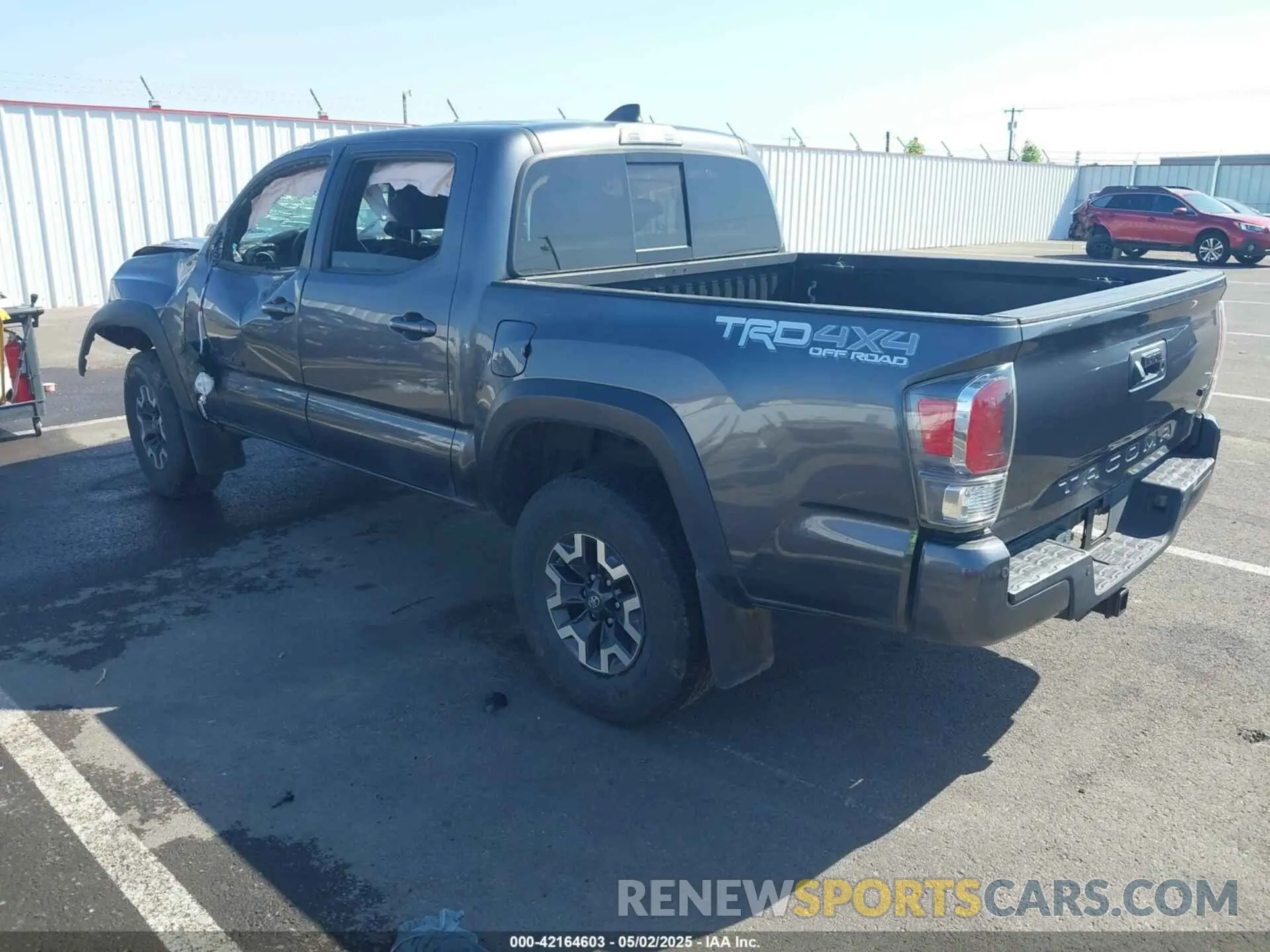 3 Фотография поврежденного автомобиля 3TMCZ5AN2MM387079 TOYOTA TACOMA 4WD 2021
