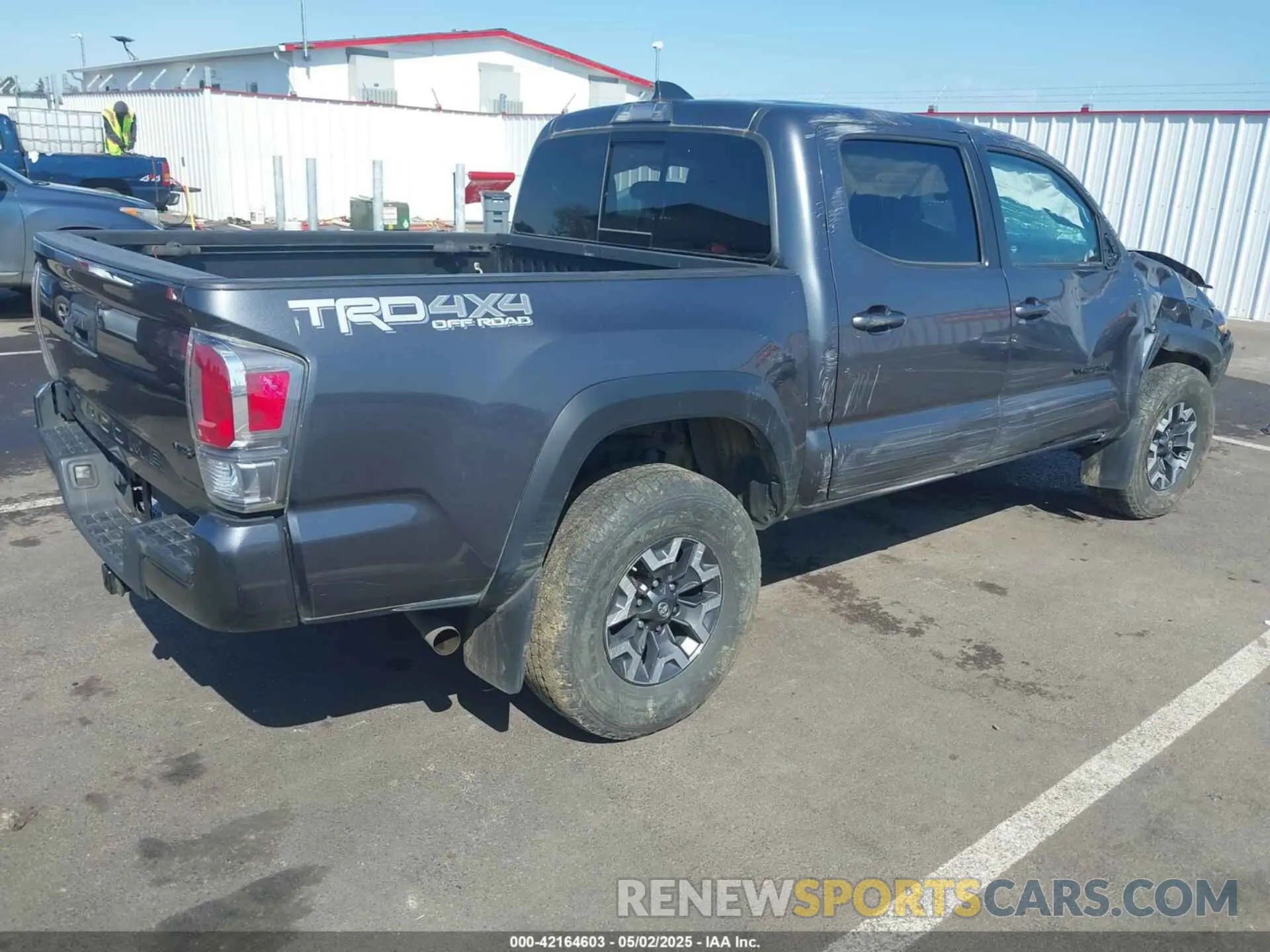 4 Фотография поврежденного автомобиля 3TMCZ5AN2MM387079 TOYOTA TACOMA 4WD 2021