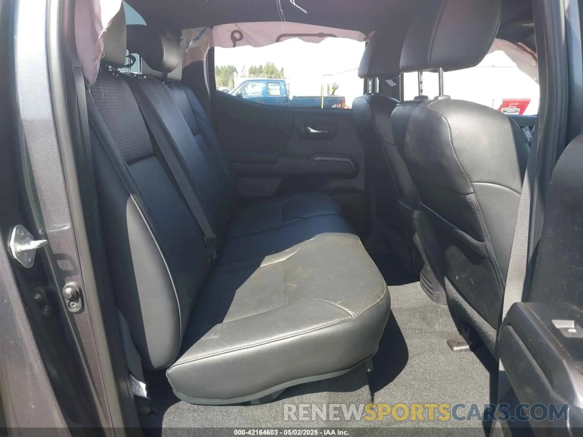 8 Фотография поврежденного автомобиля 3TMCZ5AN2MM387079 TOYOTA TACOMA 4WD 2021