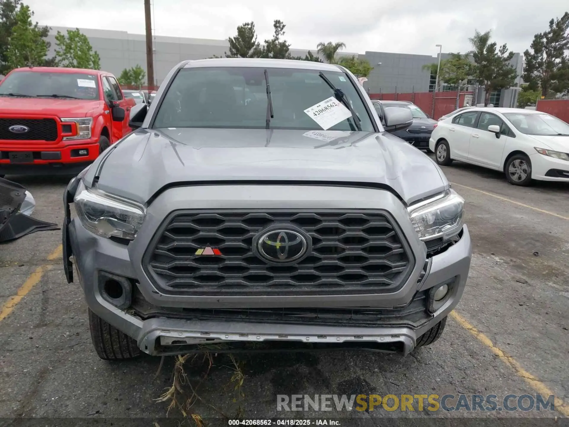 13 Photograph of a damaged car 3TMCZ5AN3MM374132 TOYOTA TACOMA 4WD 2021
