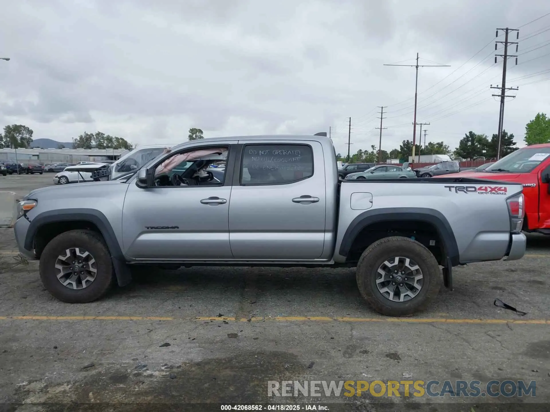 15 Photograph of a damaged car 3TMCZ5AN3MM374132 TOYOTA TACOMA 4WD 2021