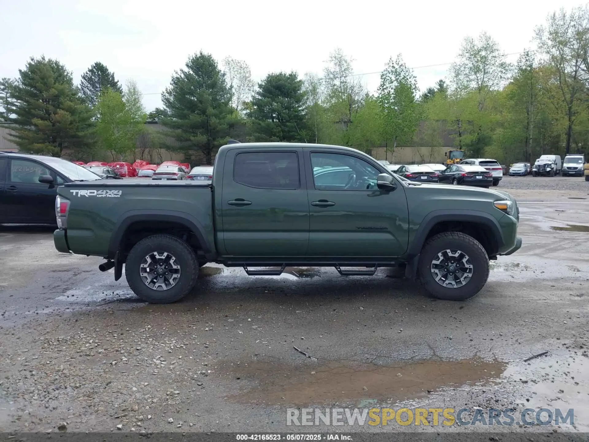 13 Photograph of a damaged car 3TMCZ5AN5MM380286 TOYOTA TACOMA 4WD 2021
