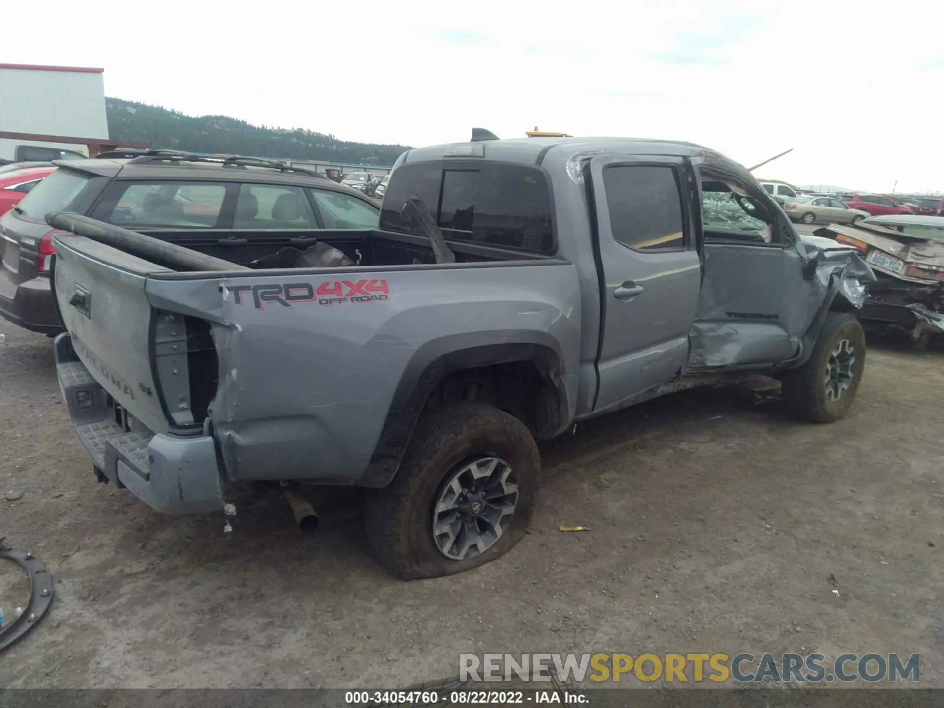 4 Фотография поврежденного автомобиля 3TMCZ5AN9MM415203 TOYOTA TACOMA 4WD 2021