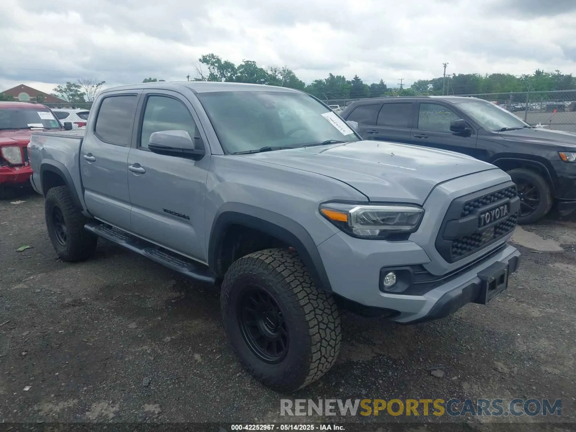 1 Photograph of a damaged car 5TFCZ5AN3MX258746 TOYOTA TACOMA 4WD 2021