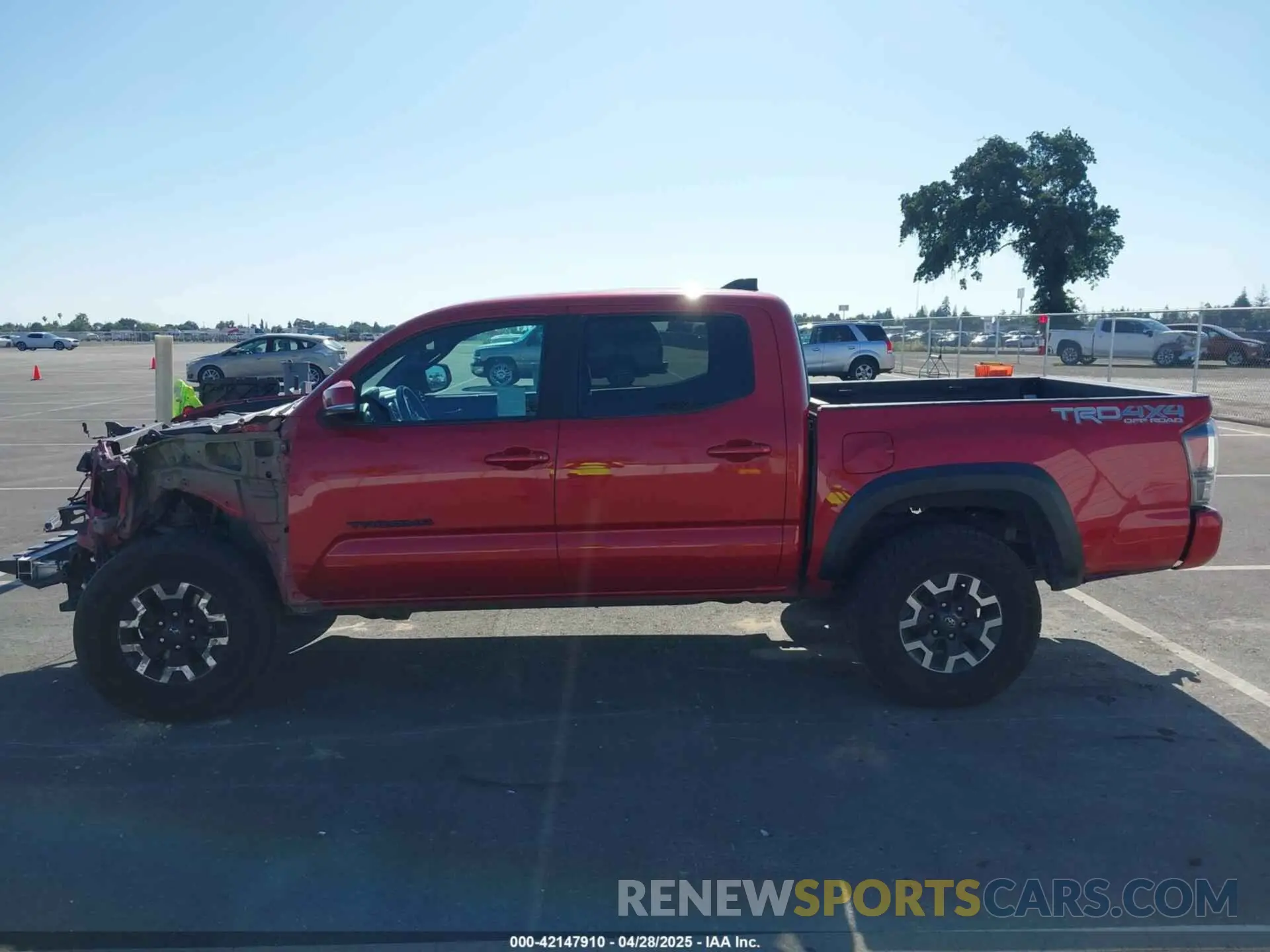 15 Photograph of a damaged car 5TFCZ5AN8MX247421 TOYOTA TACOMA 4WD 2021