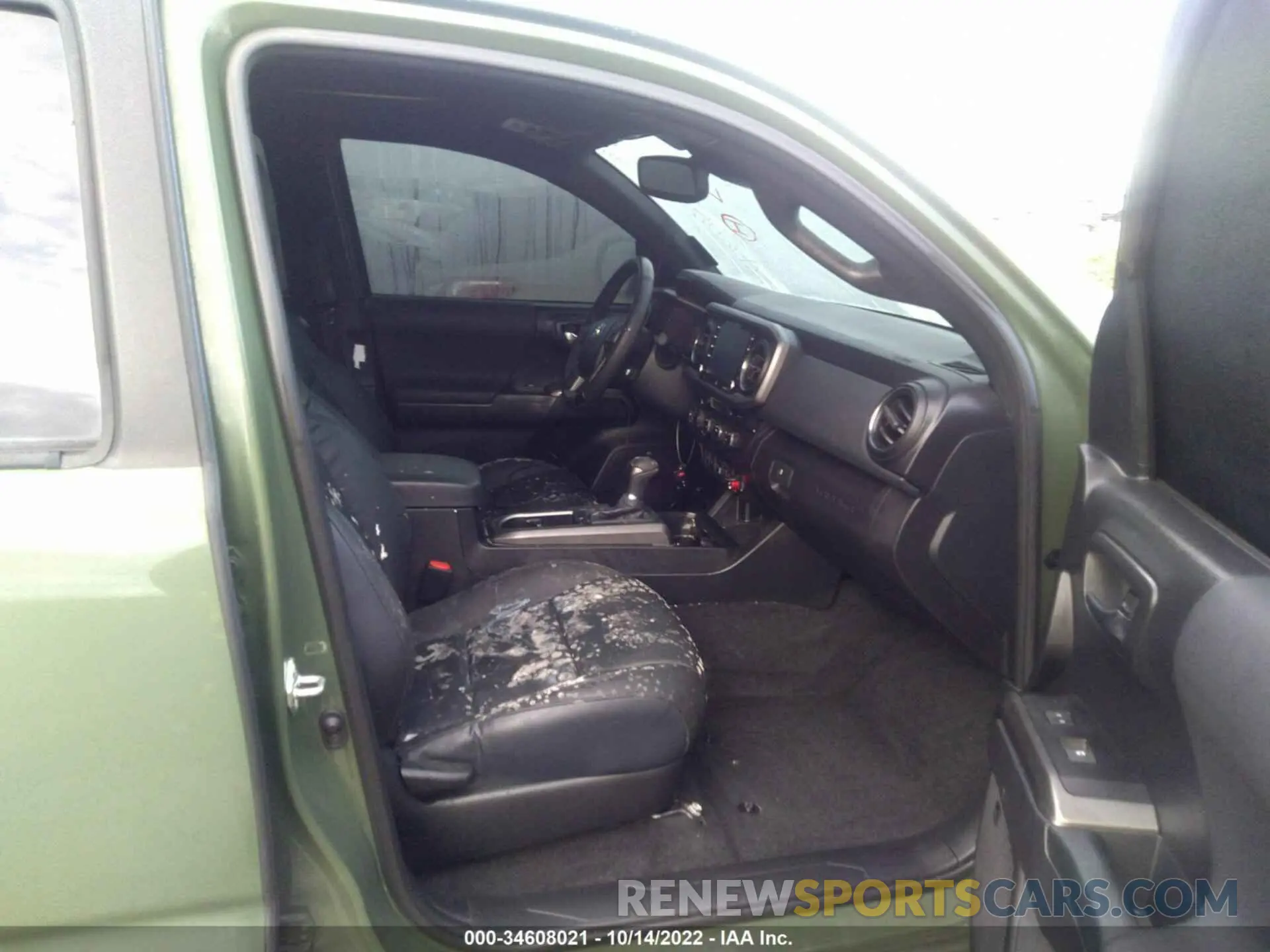 5 Photograph of a damaged car 5TFCZ5AN9MX245399 TOYOTA TACOMA 4WD 2021