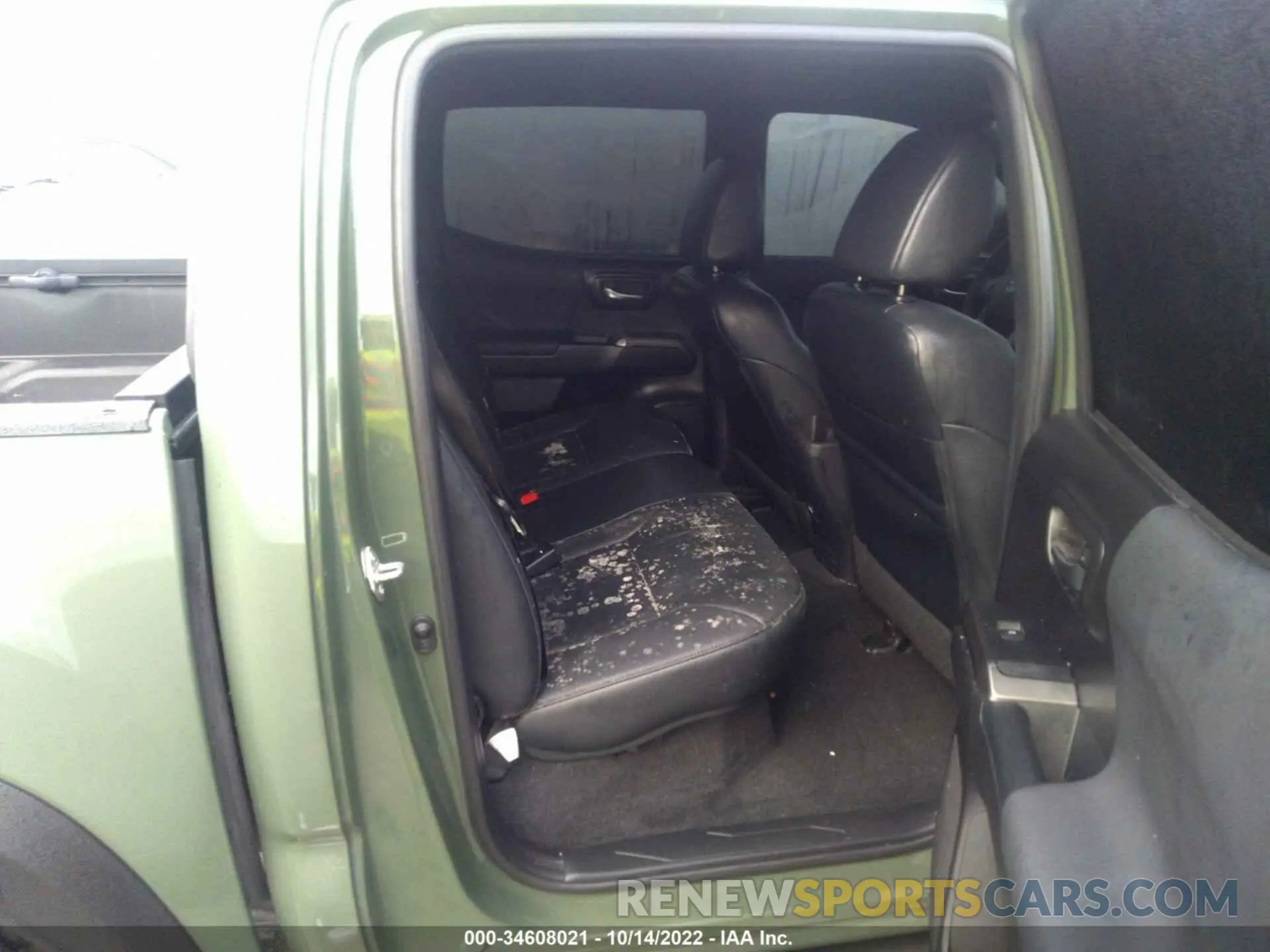 8 Photograph of a damaged car 5TFCZ5AN9MX245399 TOYOTA TACOMA 4WD 2021