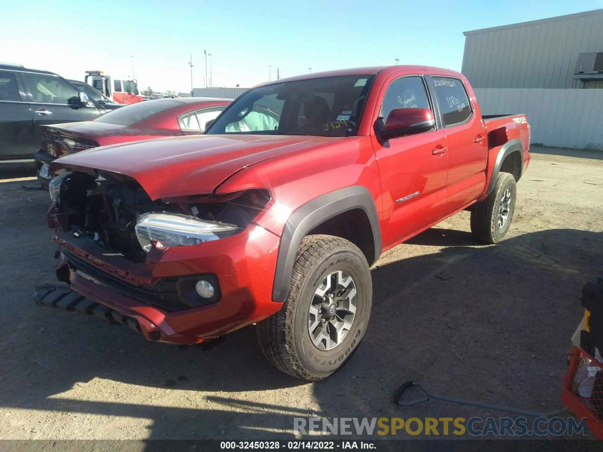 2 Фотография поврежденного автомобиля 5TFCZ5ANXMX262924 TOYOTA TACOMA 4WD 2021