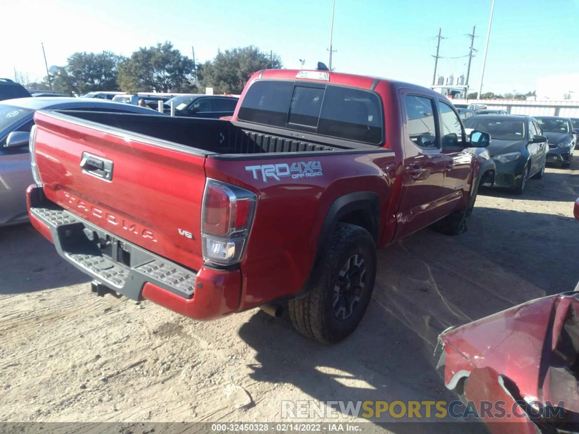 4 Фотография поврежденного автомобиля 5TFCZ5ANXMX262924 TOYOTA TACOMA 4WD 2021