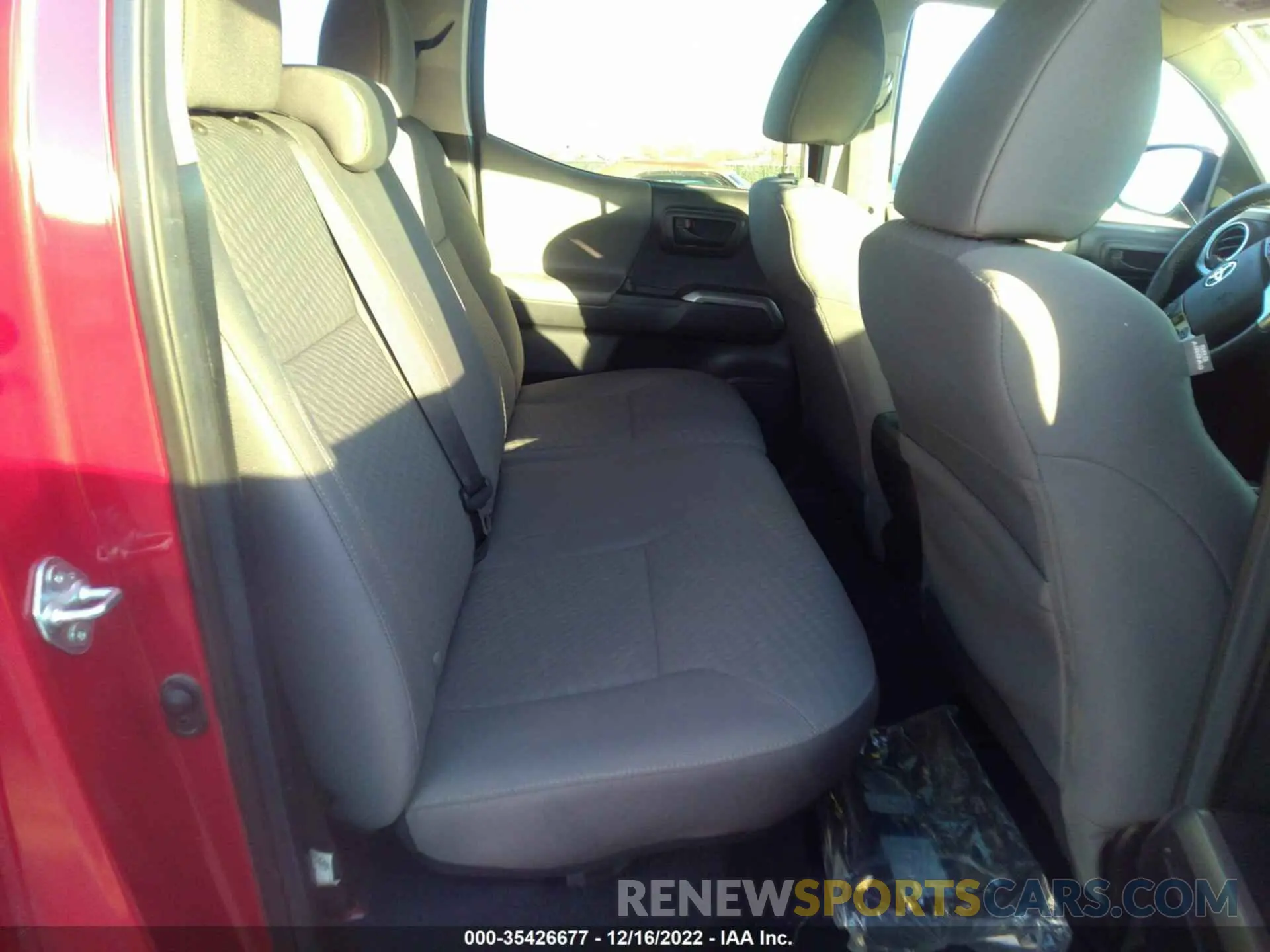 8 Фотография поврежденного автомобиля 3TMCZ5AN4NM486150 TOYOTA TACOMA 4WD 2022