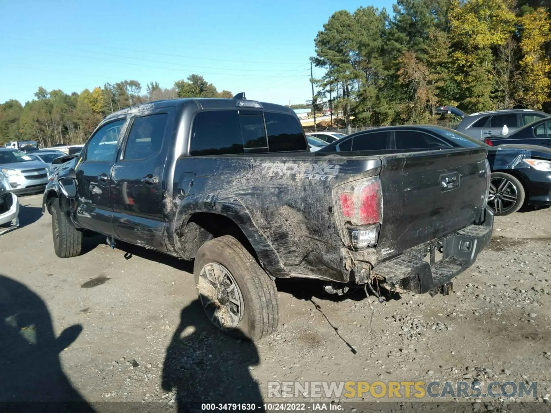 3 Фотография поврежденного автомобиля 3TYCZ5AN4NT079904 TOYOTA TACOMA 4WD 2022