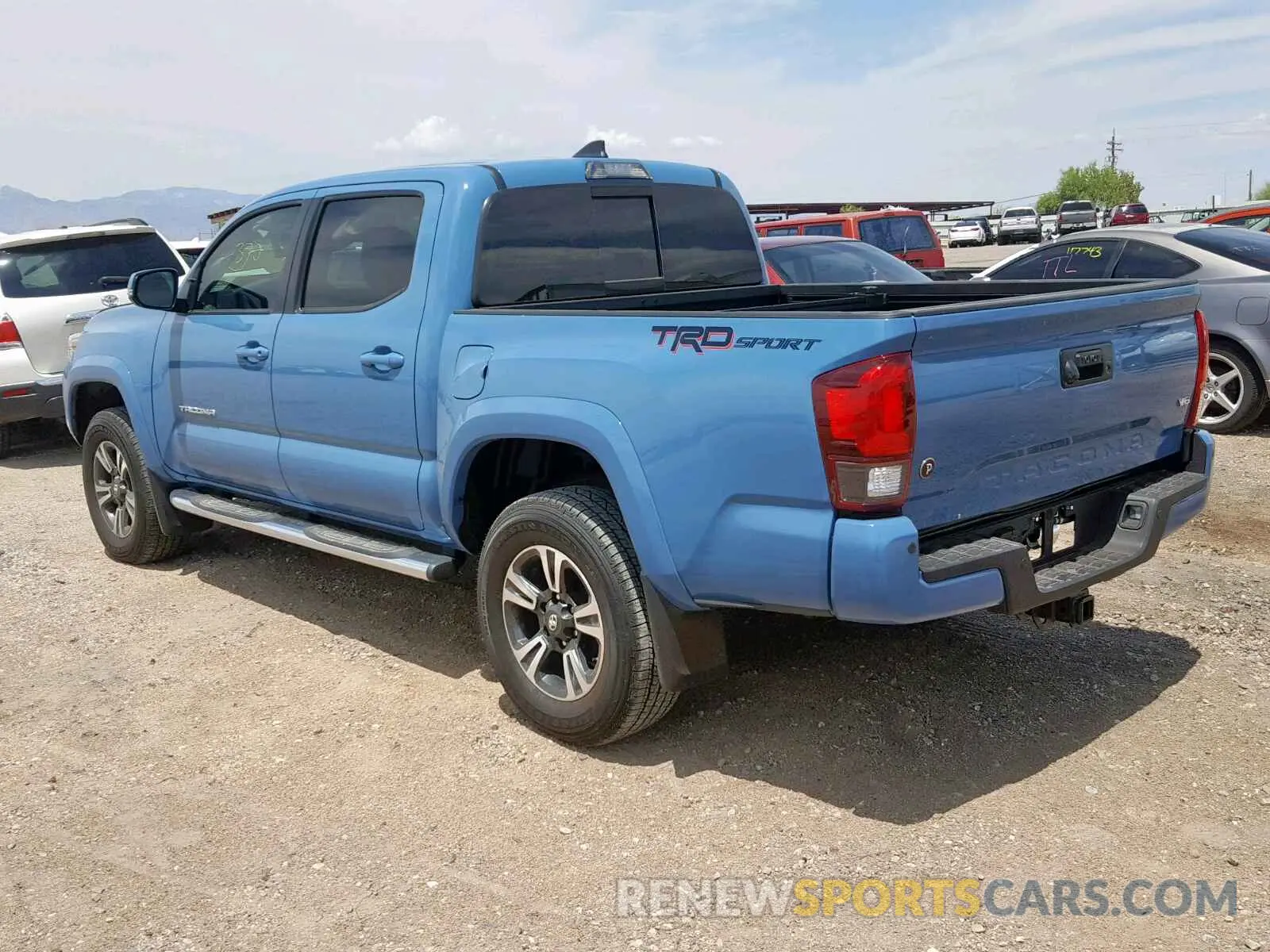 3 Photograph of a damaged car 3TMAZ5CNXKM102355 TOYOTA TACOMA DOU 2019