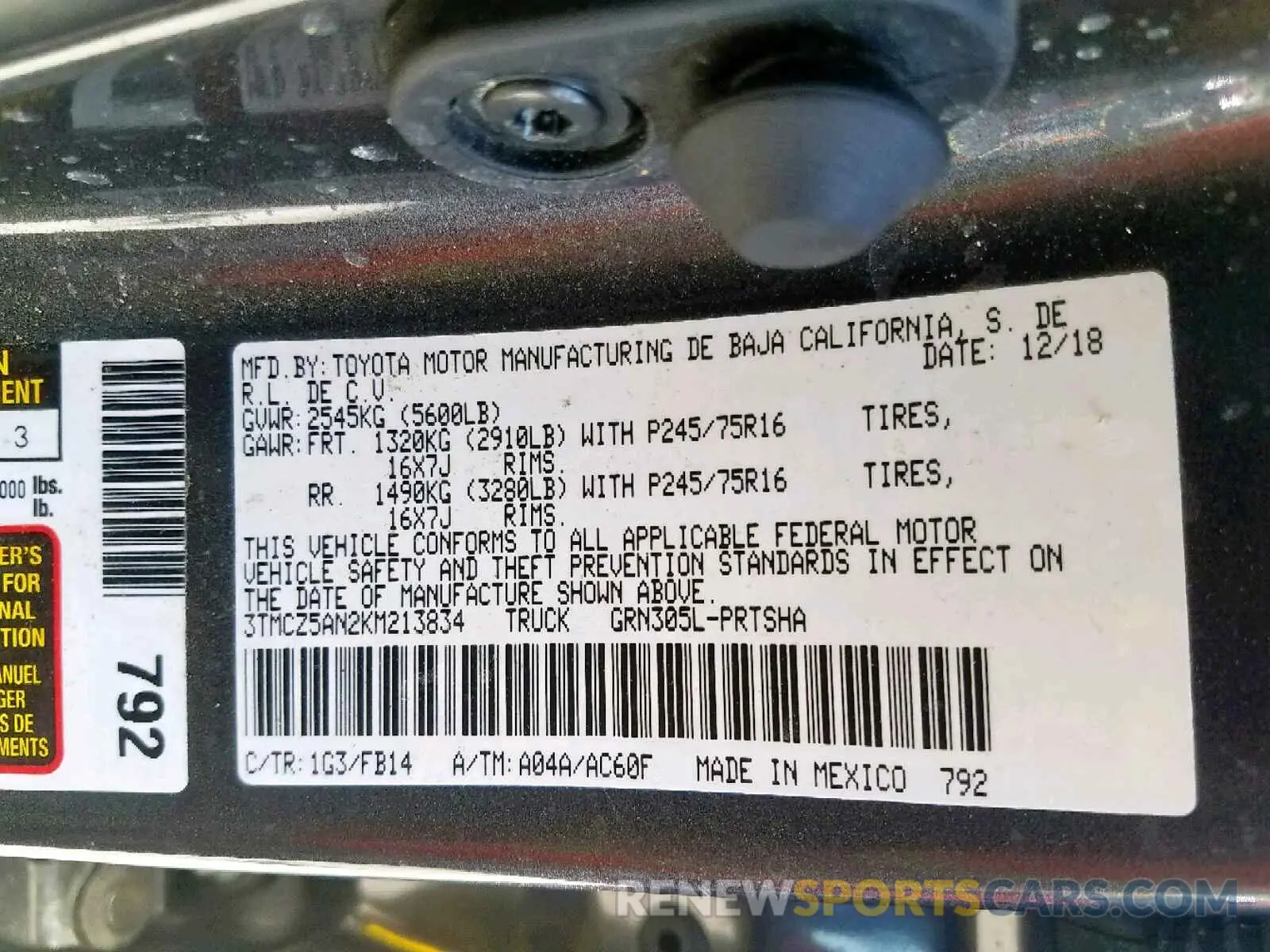10 Photograph of a damaged car 3TMCZ5AN2KM213834 TOYOTA TACOMA DOU 2019