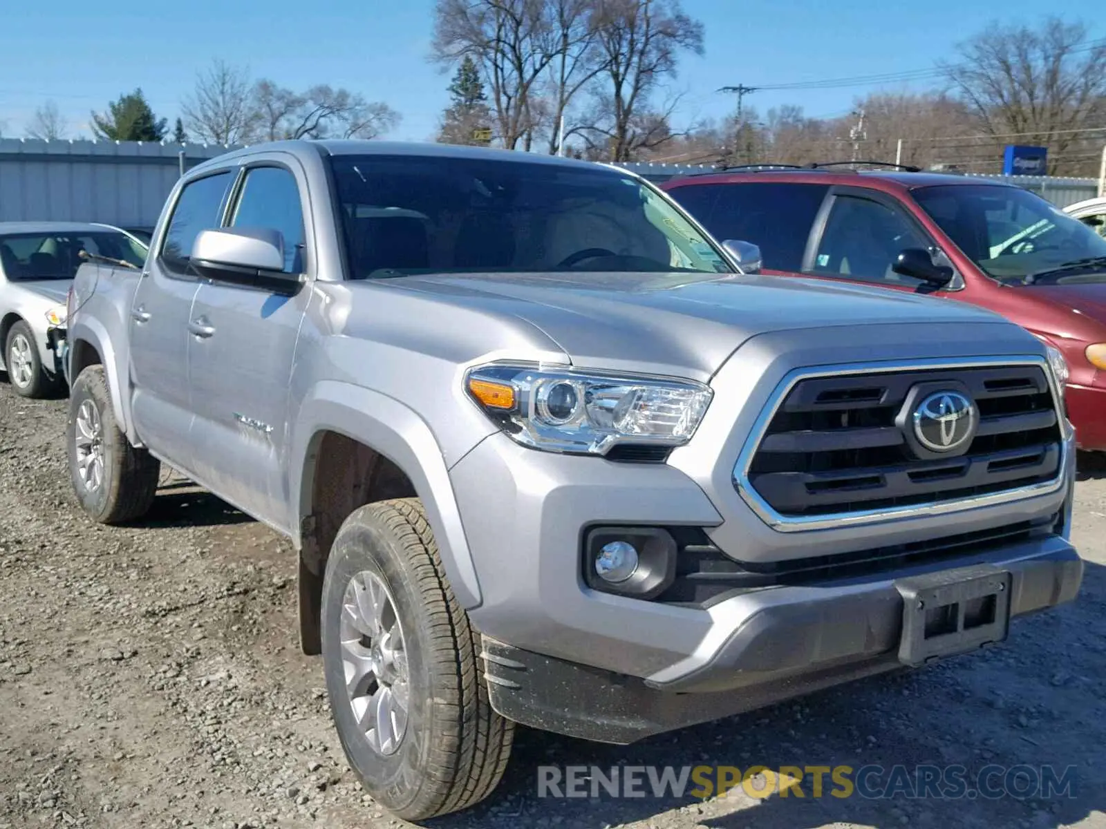 1 Photograph of a damaged car 3TMCZ5AN2KM229032 TOYOTA TACOMA DOU 2019