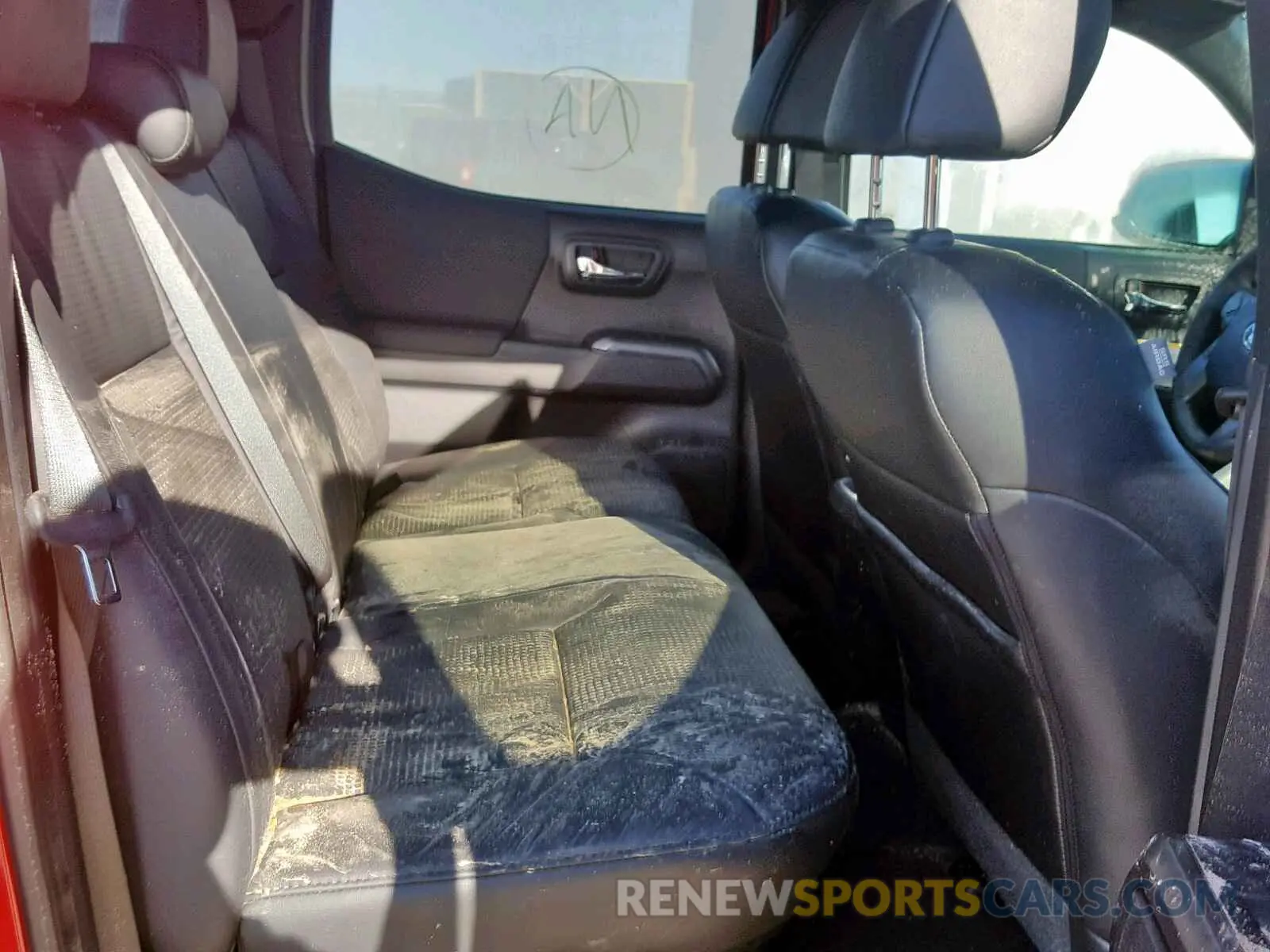 6 Photograph of a damaged car 3TMCZ5ANXKM208123 TOYOTA TACOMA DOU 2019