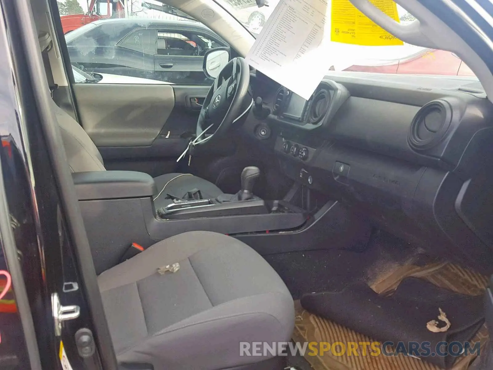 5 Photograph of a damaged car 5TFAX5GN1KX133228 TOYOTA TACOMA DOU 2019