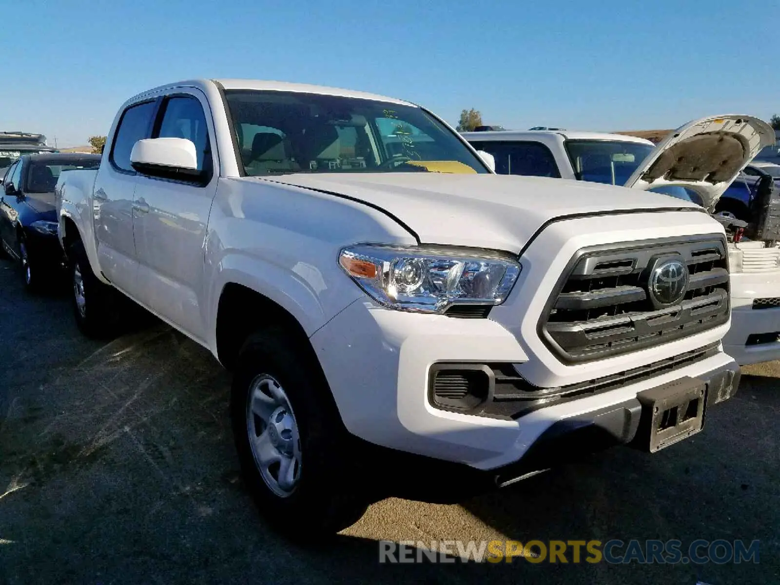 1 Photograph of a damaged car 5TFAX5GN8KX133100 TOYOTA TACOMA DOU 2019