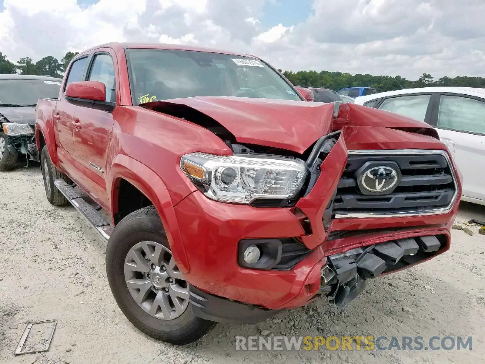 1 Photograph of a damaged car 5TFAZ5CN2KX082614 TOYOTA TACOMA DOU 2019