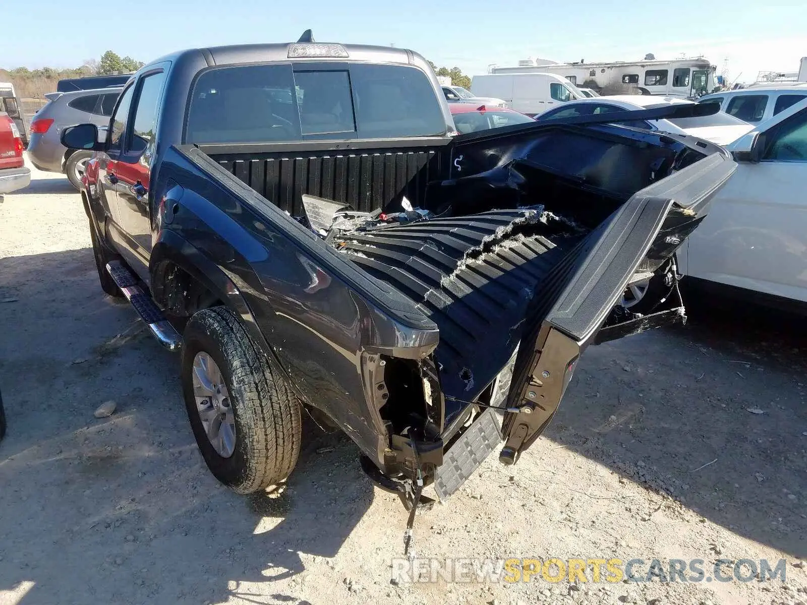 3 Photograph of a damaged car 5TFAZ5CN5KX087077 TOYOTA TACOMA DOU 2019