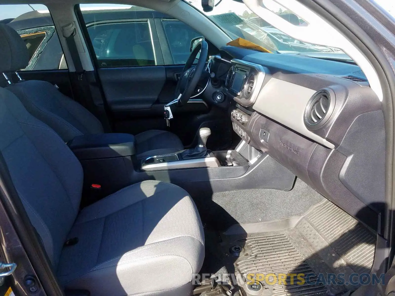 5 Photograph of a damaged car 5TFAZ5CN5KX087077 TOYOTA TACOMA DOU 2019