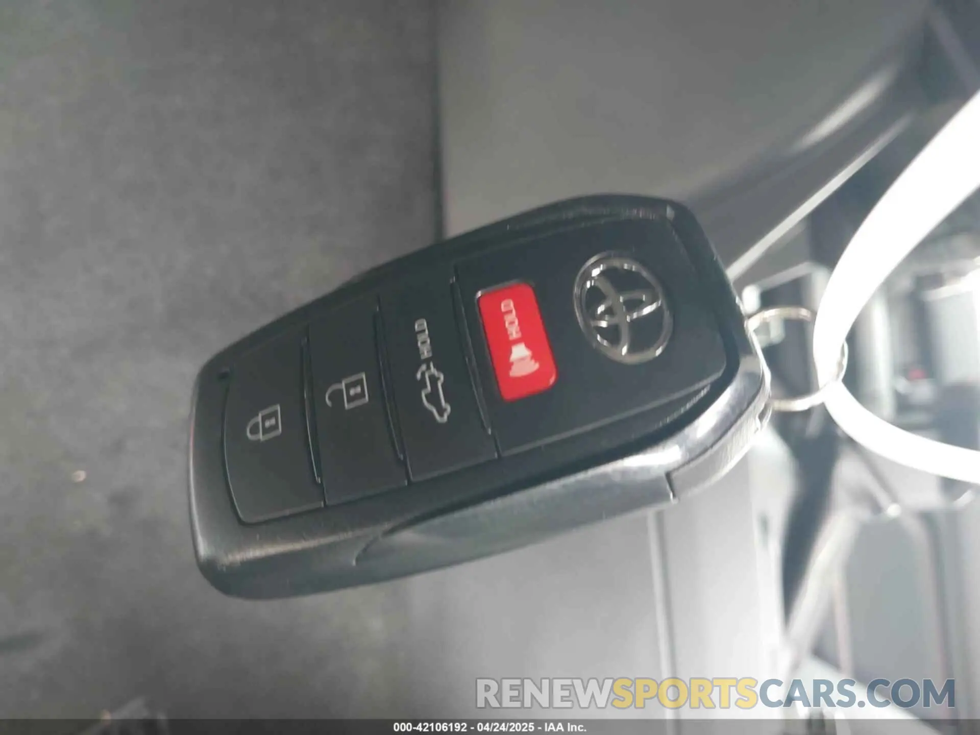 11 Фотография поврежденного автомобиля 3TYLC5LN1ST020786 TOYOTA TACOMA HYBRID 2025