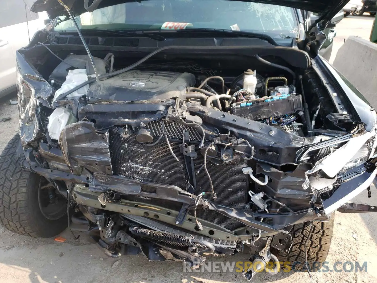7 Photograph of a damaged car 5TFAY5F10KX815058 TOYOTA TUNDRA 2019