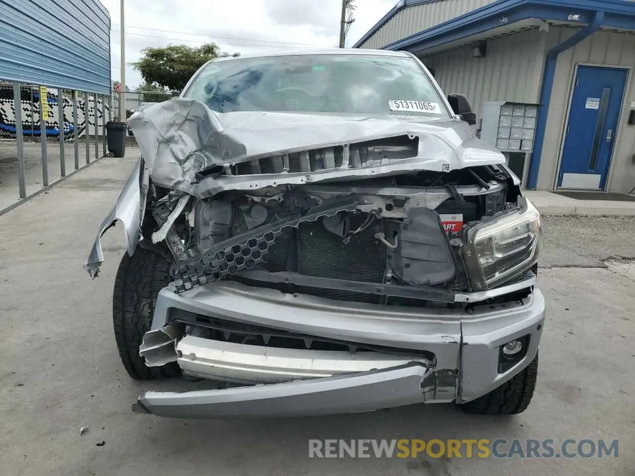 5 Photograph of a damaged car 5TFAY5F11KX844312 TOYOTA TUNDRA 2019