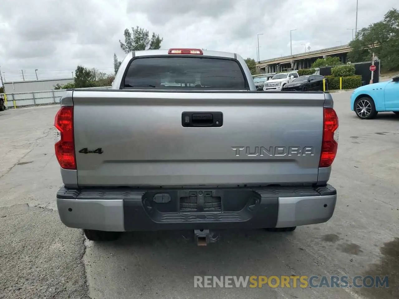 6 Photograph of a damaged car 5TFAY5F11KX844312 TOYOTA TUNDRA 2019
