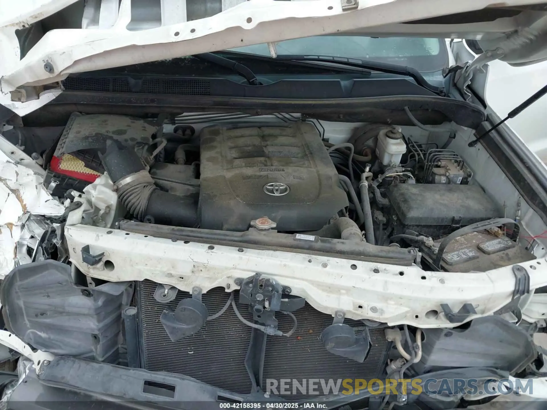 10 Photograph of a damaged car 5TFAY5F11KX854581 TOYOTA TUNDRA 2019