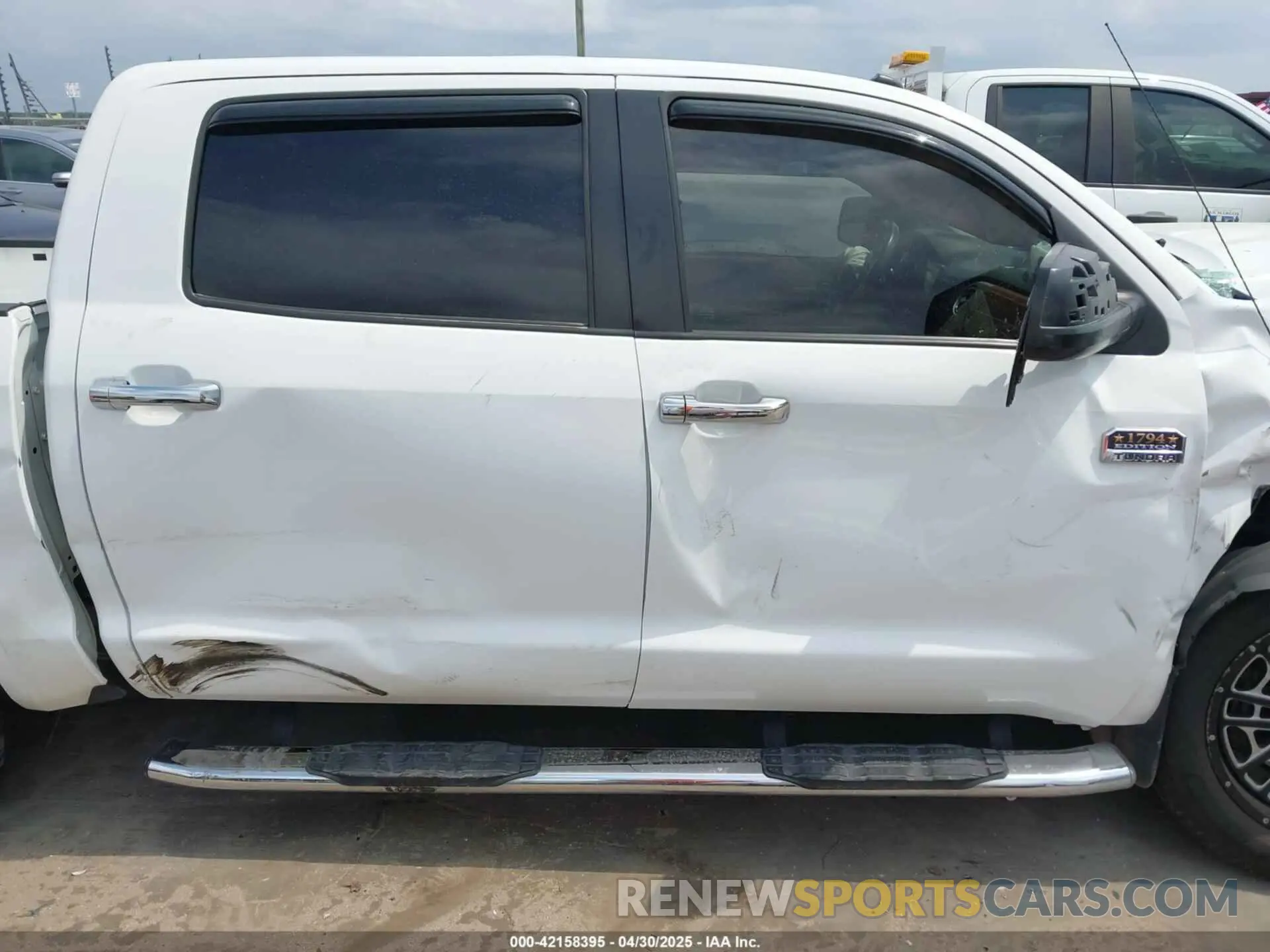 14 Photograph of a damaged car 5TFAY5F11KX854581 TOYOTA TUNDRA 2019