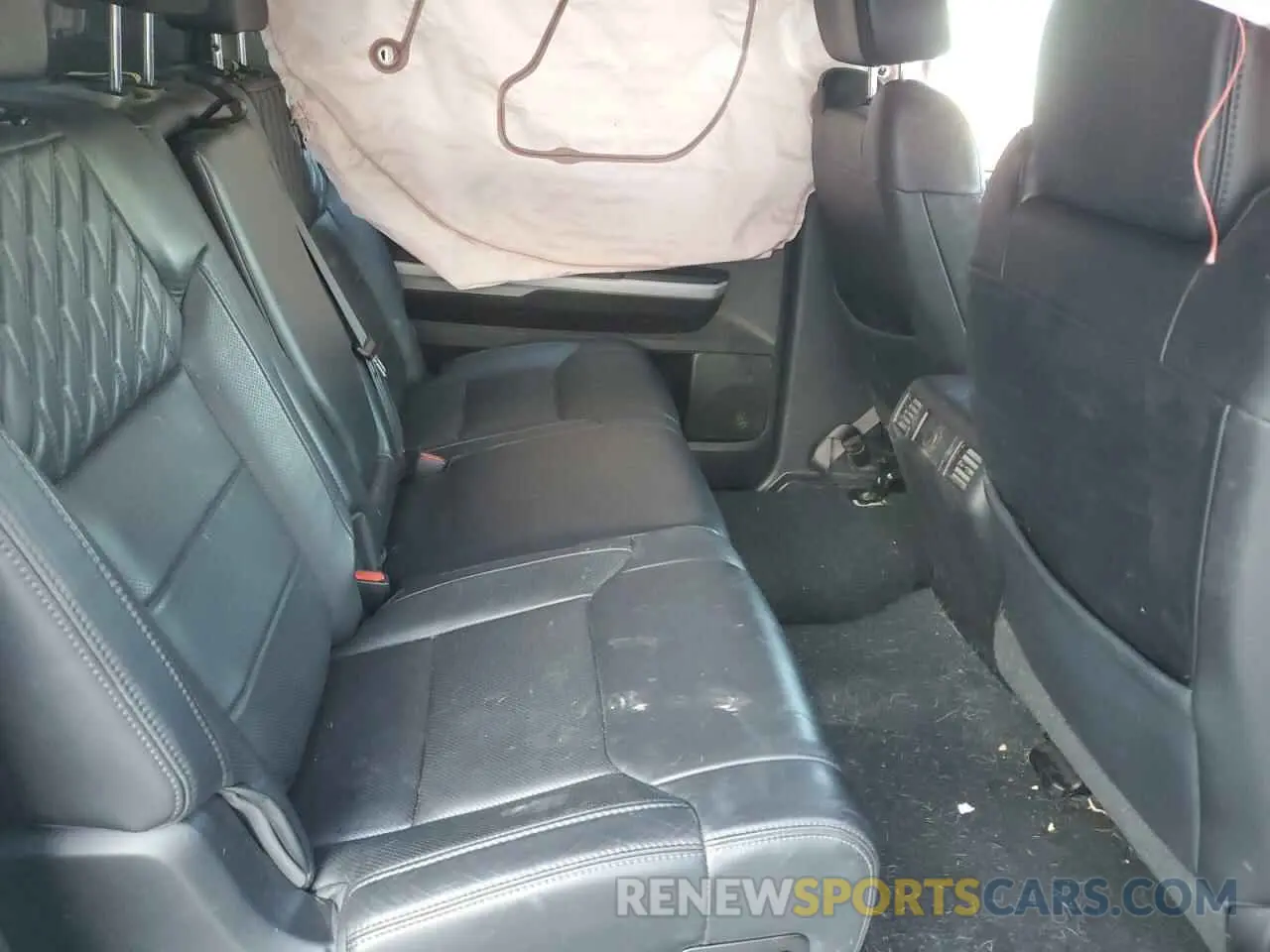 11 Photograph of a damaged car 5TFAY5F12KX828829 TOYOTA TUNDRA 2019