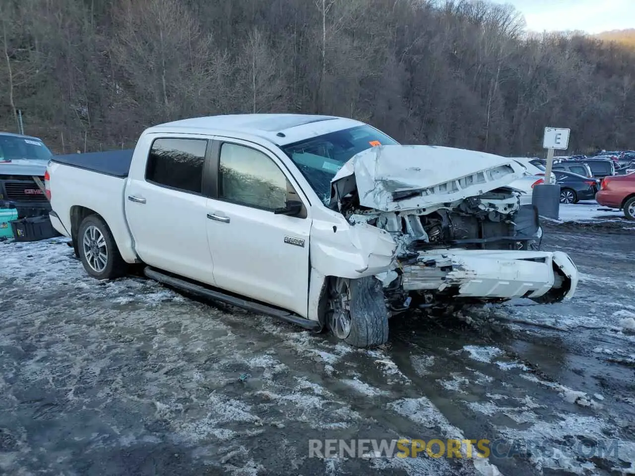4 Photograph of a damaged car 5TFAY5F12KX828829 TOYOTA TUNDRA 2019