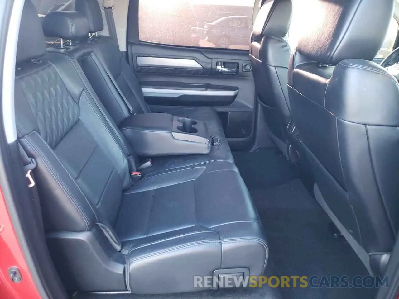 6 Photograph of a damaged car 5TFAY5F13KX779723 TOYOTA TUNDRA 2019