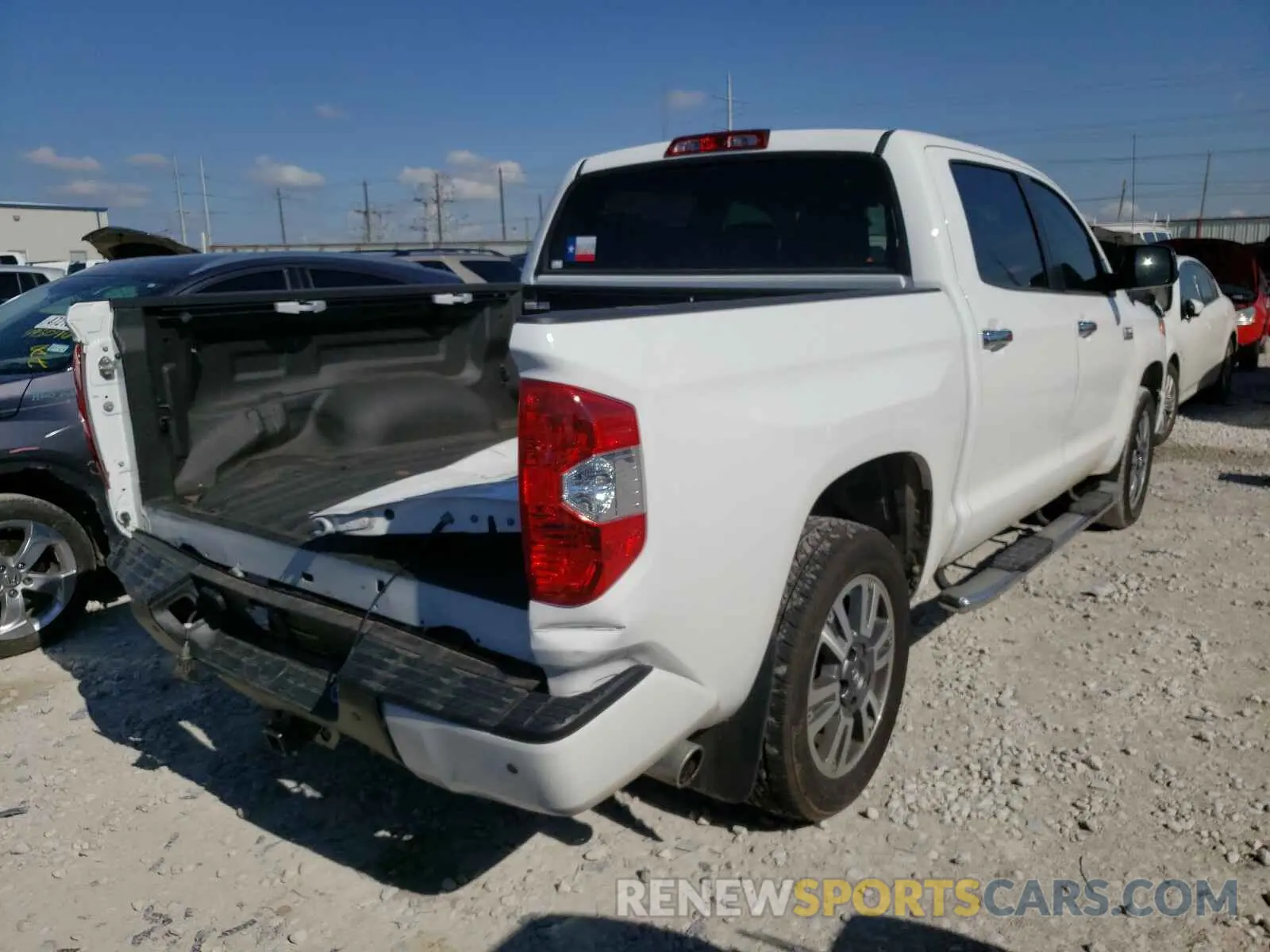 4 Photograph of a damaged car 5TFAY5F13KX862407 TOYOTA TUNDRA 2019