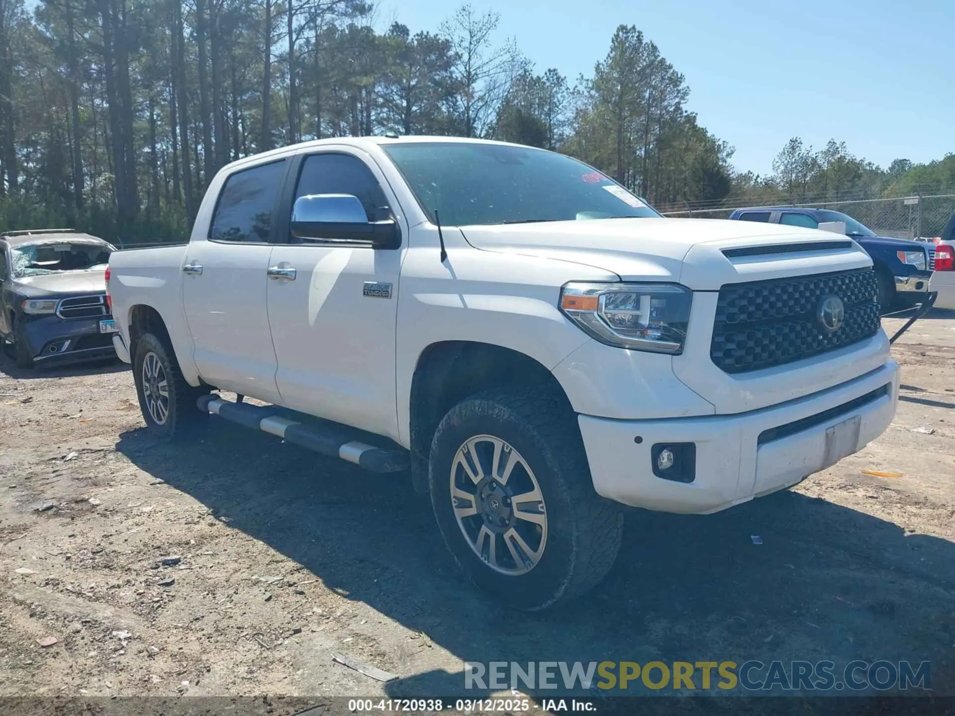 1 Фотография поврежденного автомобиля 5TFAY5F14KX803995 TOYOTA TUNDRA 2019