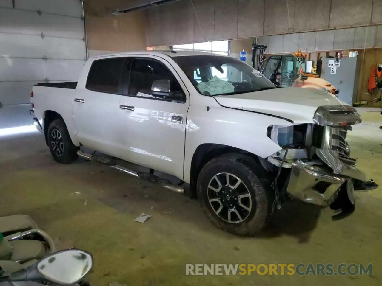 4 Фотография поврежденного автомобиля 5TFAY5F15KX798239 TOYOTA TUNDRA 2019