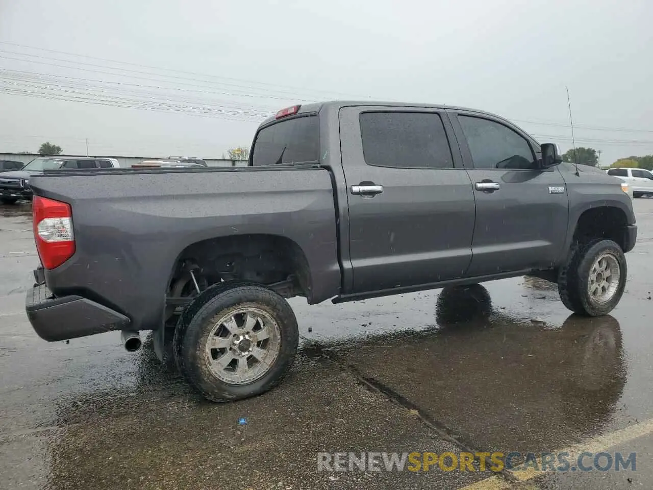 3 Photograph of a damaged car 5TFAY5F16KX795432 TOYOTA TUNDRA 2019