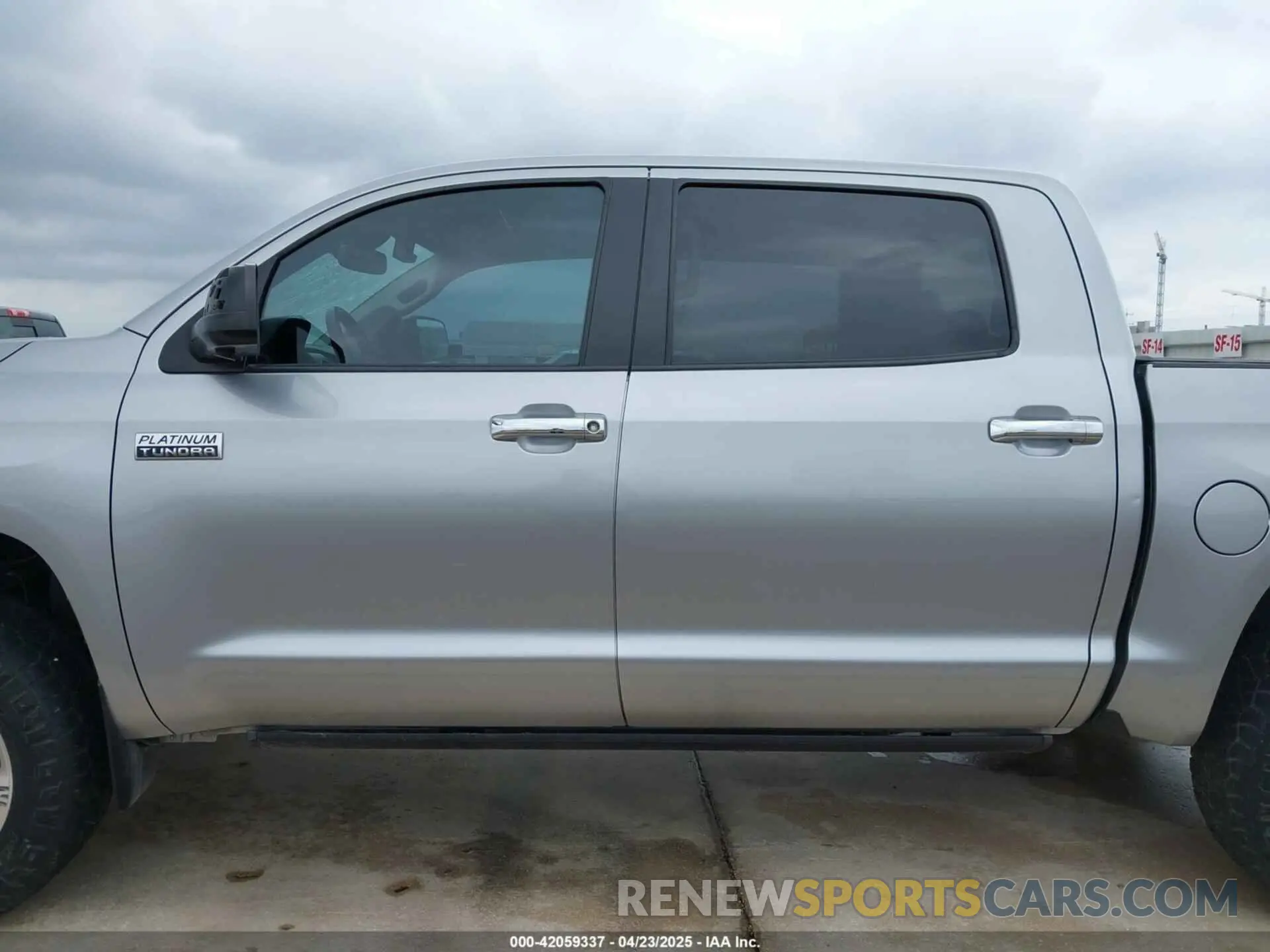 15 Фотография поврежденного автомобиля 5TFAY5F16KX795902 TOYOTA TUNDRA 2019