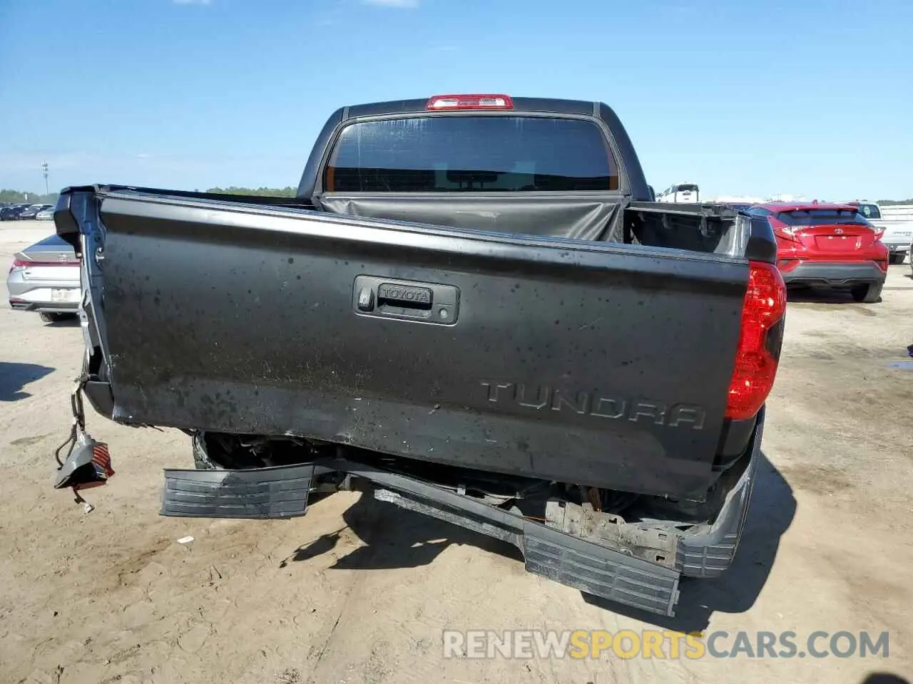 6 Фотография поврежденного автомобиля 5TFAY5F17KX797240 TOYOTA TUNDRA 2019