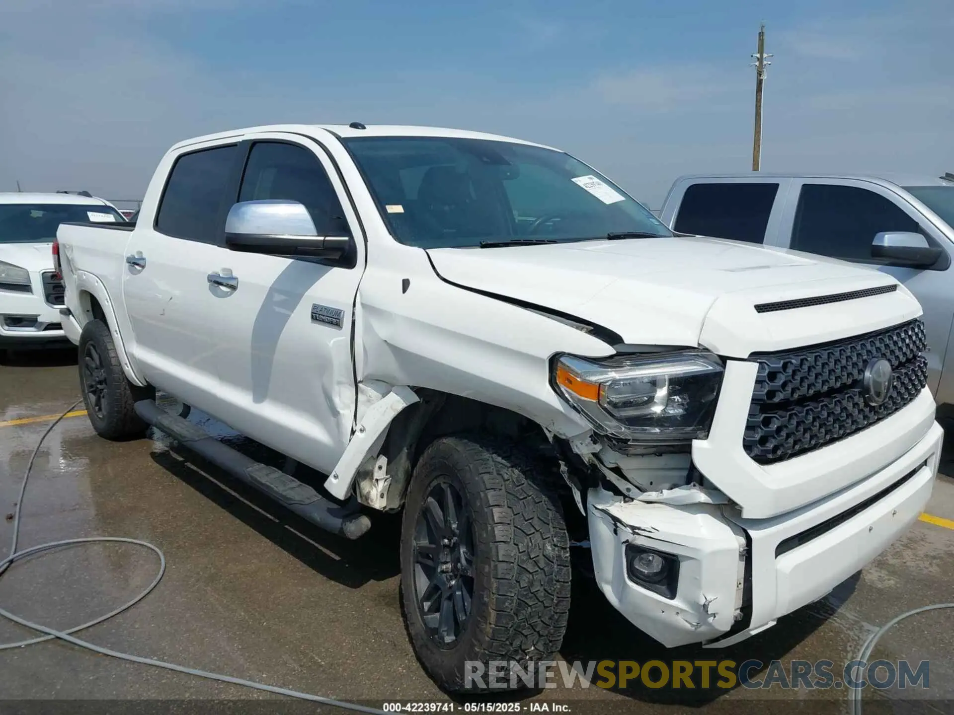 1 Photograph of a damaged car 5TFAY5F17KX869635 TOYOTA TUNDRA 2019
