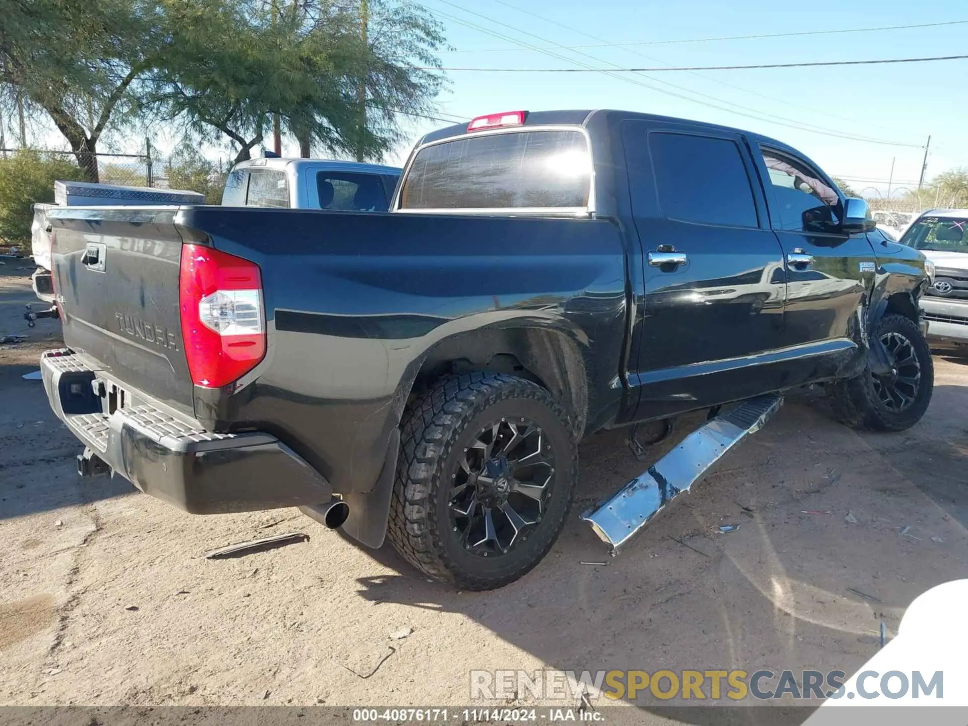 4 Photograph of a damaged car 5TFAY5F18KX804194 TOYOTA TUNDRA 2019