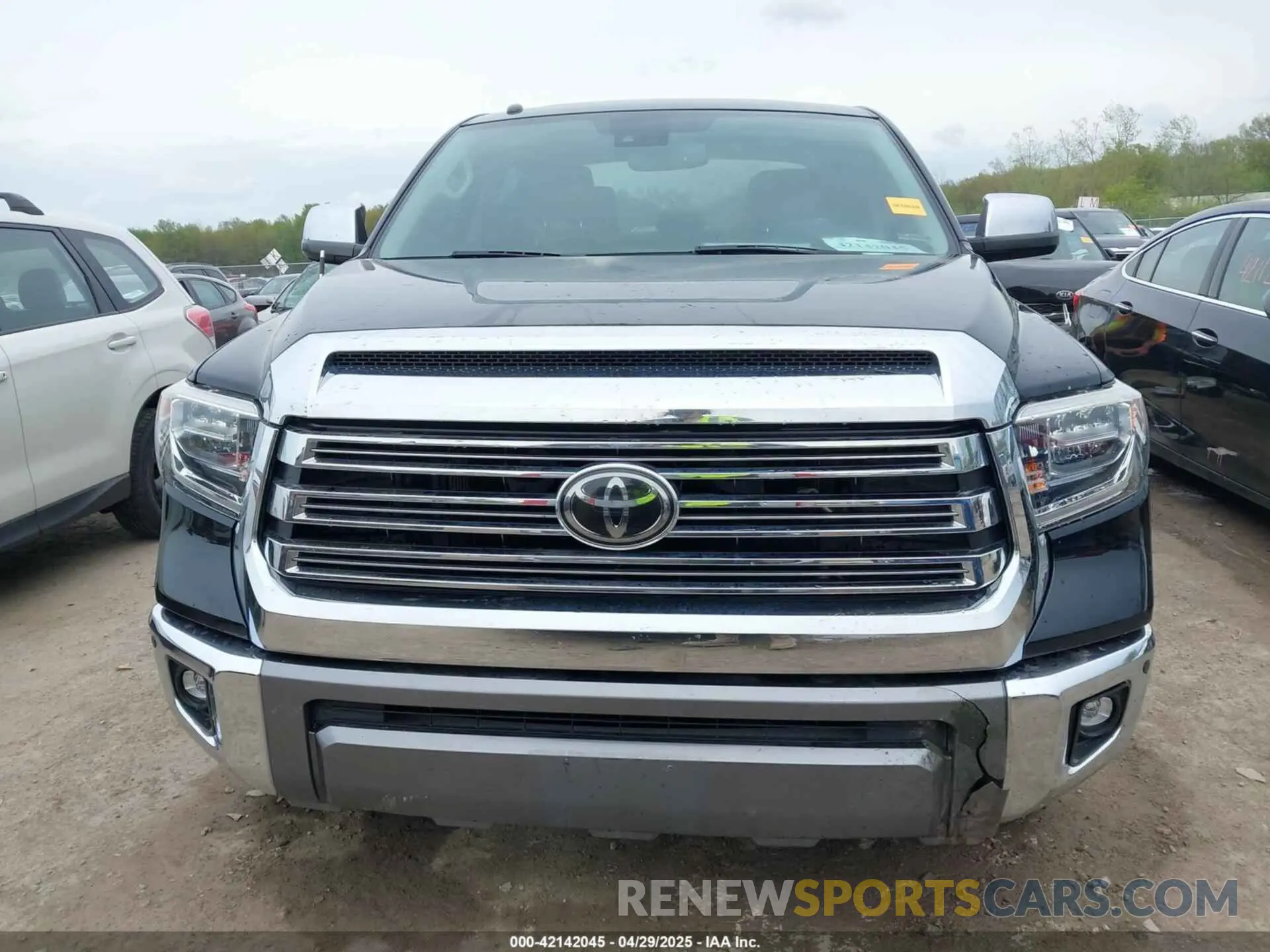 12 Фотография поврежденного автомобиля 5TFAY5F19KX808531 TOYOTA TUNDRA 2019
