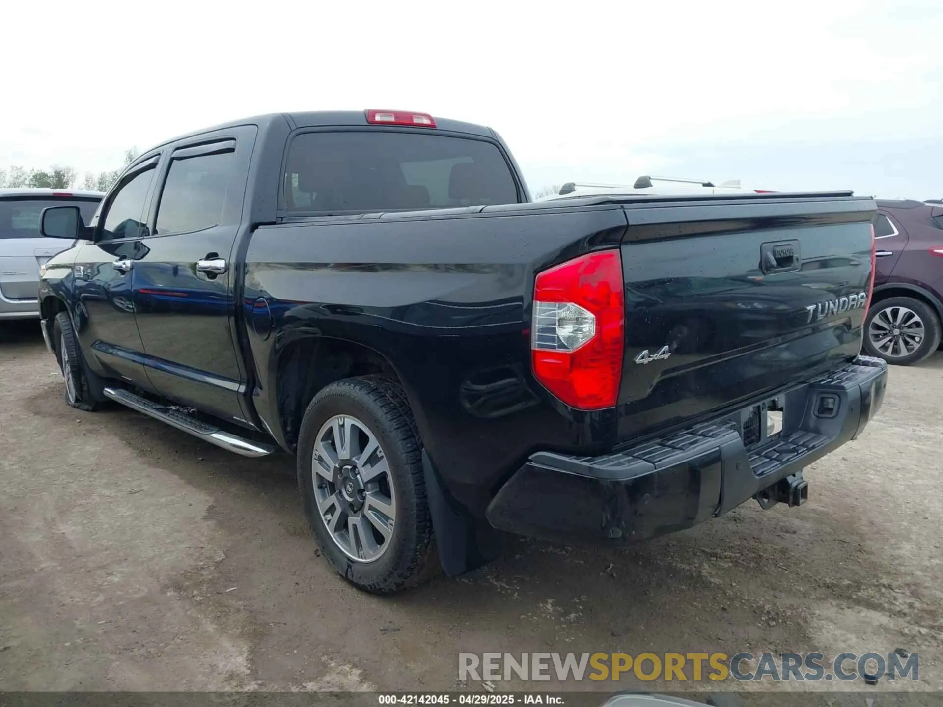 3 Фотография поврежденного автомобиля 5TFAY5F19KX808531 TOYOTA TUNDRA 2019