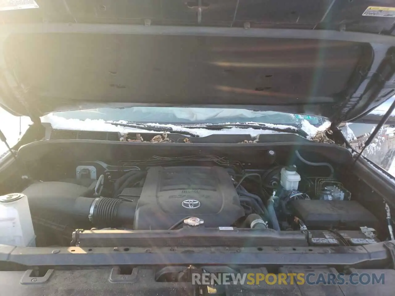 7 Photograph of a damaged car 5TFBY5F14KX790105 TOYOTA TUNDRA 2019