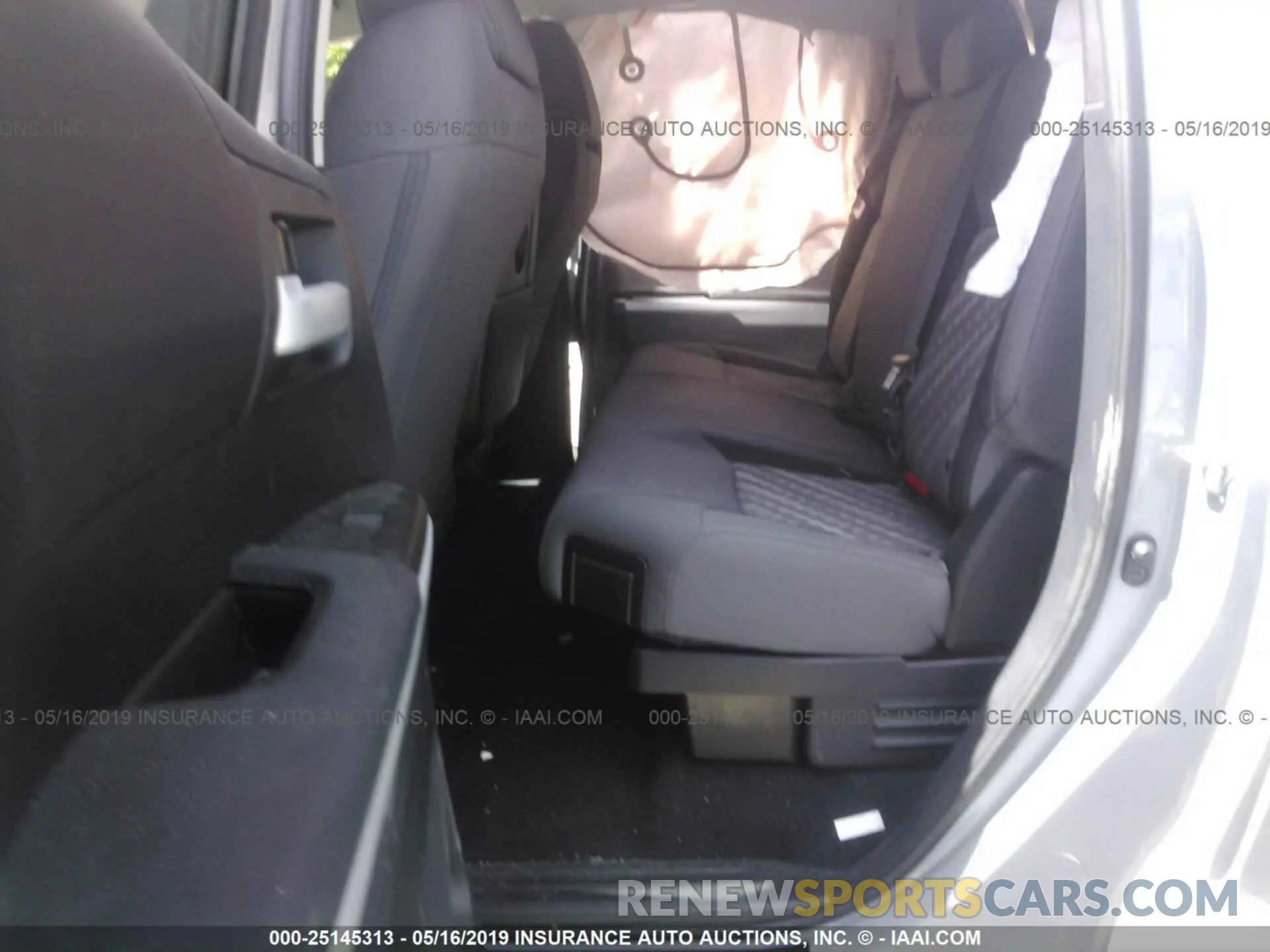 8 Photograph of a damaged car 5TFCY5F19KX024598 TOYOTA TUNDRA 2019