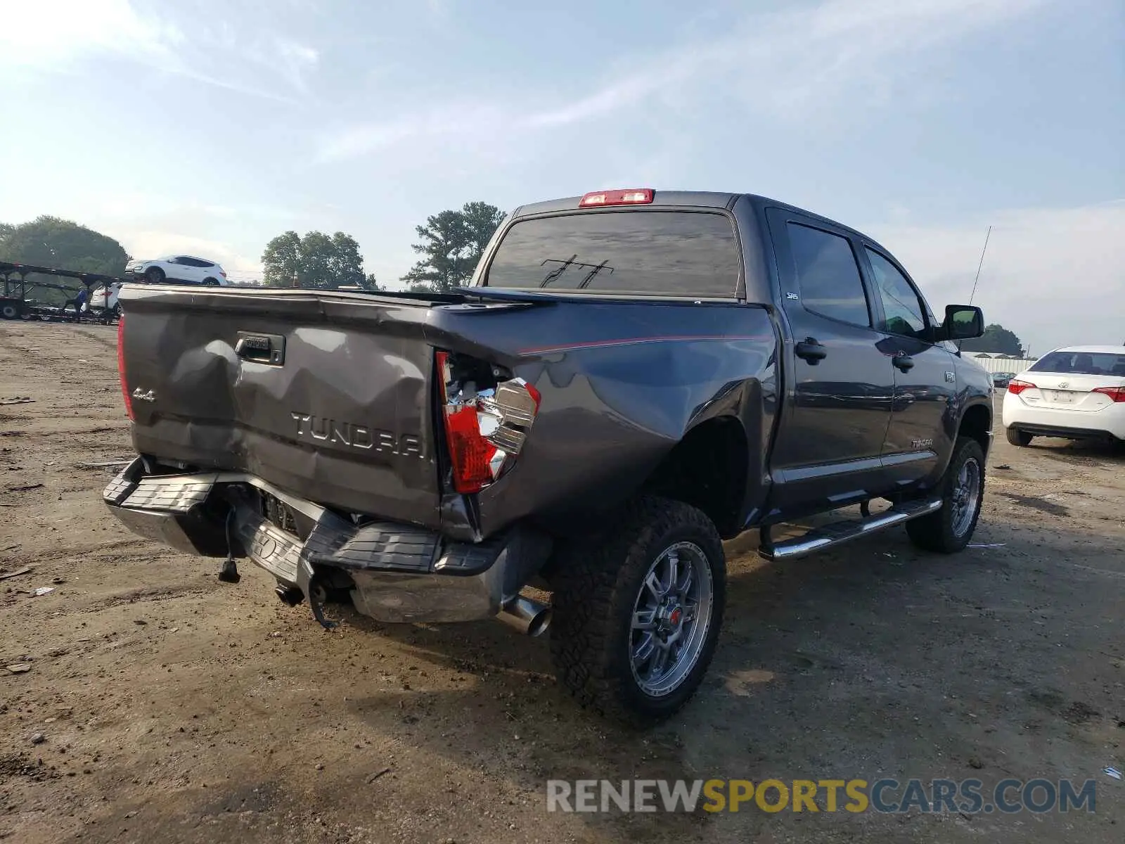 4 Photograph of a damaged car 5TFDW5F11KX793980 TOYOTA TUNDRA 2019